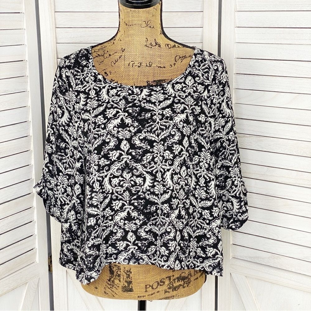 About A Girl Damask Print Cuff Sleeve Crop Blouse Black White Large Boho Goth